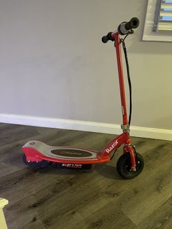 Scooter Razor E100