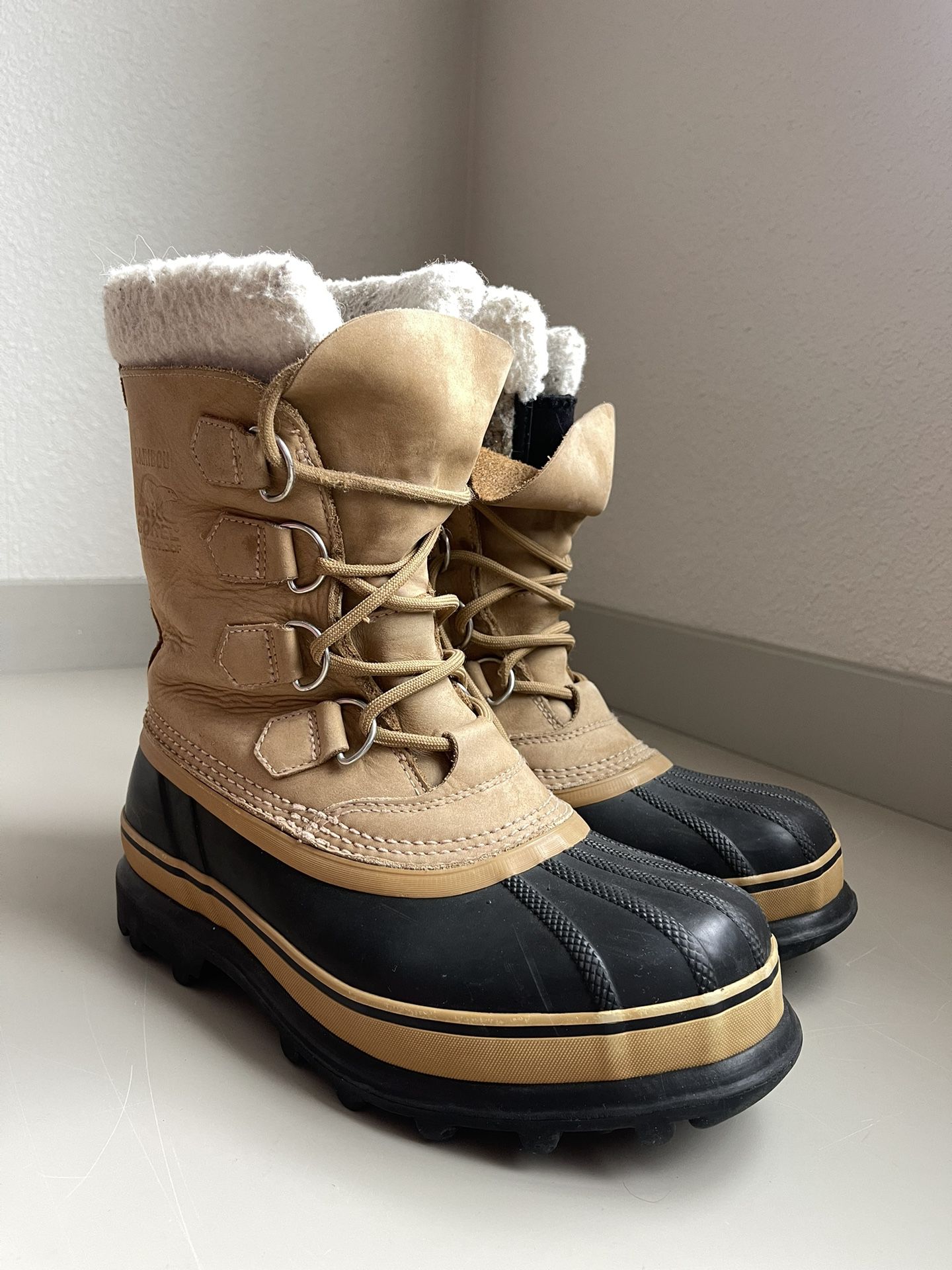Sorel Boots Caribou Woman’s (Size 8)
