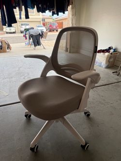 White & Beige rolling computer chair