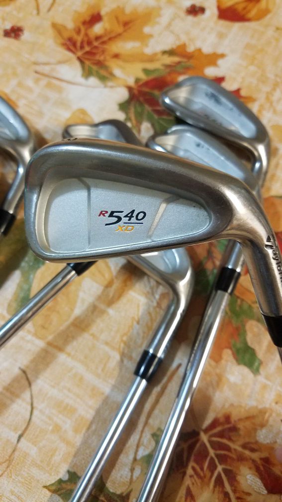 GREAT CONDITION! TAYLORMADE R540 XD GOLF CLUB IRON SET