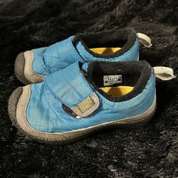 Boys keen shoes size 10 toddler 