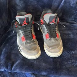 Air Jordan Retro 4