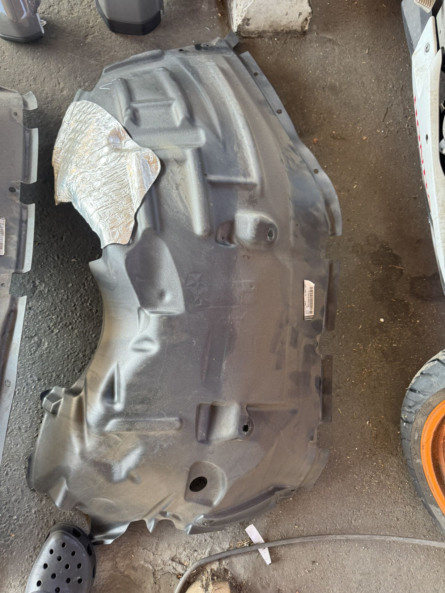 2023 Front Left And Right Inner Fender Liner
