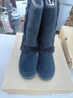 UGG Size 5
