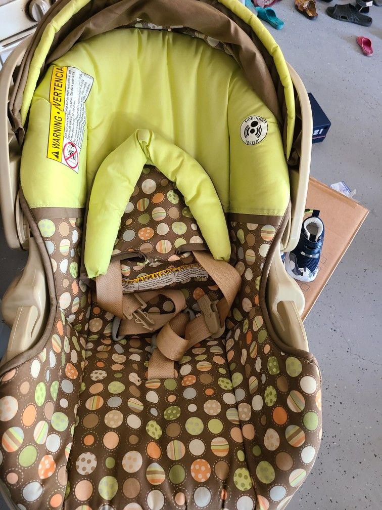 Infant Car Seat 💺