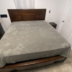 King bed with 2 drawers and 1 nightstand