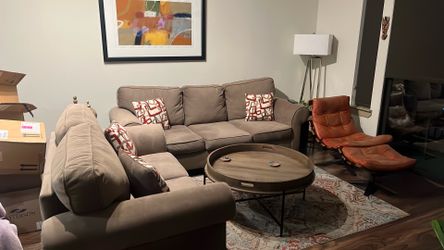 Living Room set with coffee table and leather lounge chair
