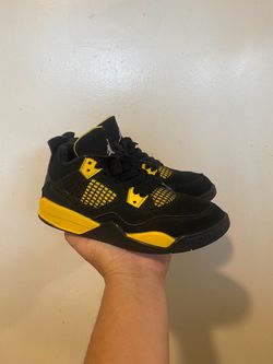 Jordan 4 Retro ‘Thunder’ (PS) (2023) Youth Size : 2Y
