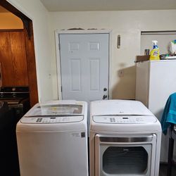 LG WASHER AND DRYER SET BOTH ELECTRIC XL CAPACITY 5.3 CU GOOD CONDITION HEAVY DUTY DELIVERY AVAILABLE FOR EXTRA FEE WE DO REPAIRS 