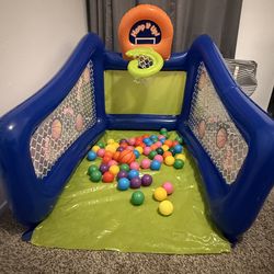 Kids Inflatable Basketball Court and Ball Pit