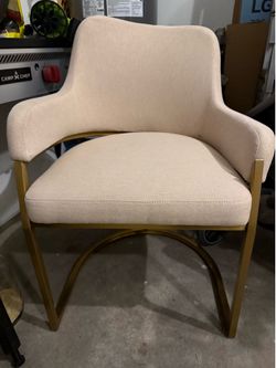 Dining chair