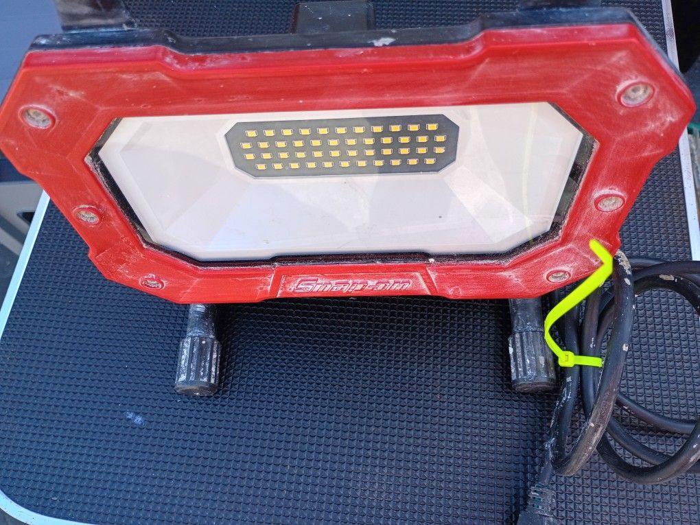 Snap On 2000 Lumens Led Light