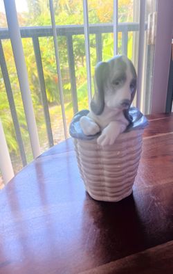 Lladro Dog In A Basket
