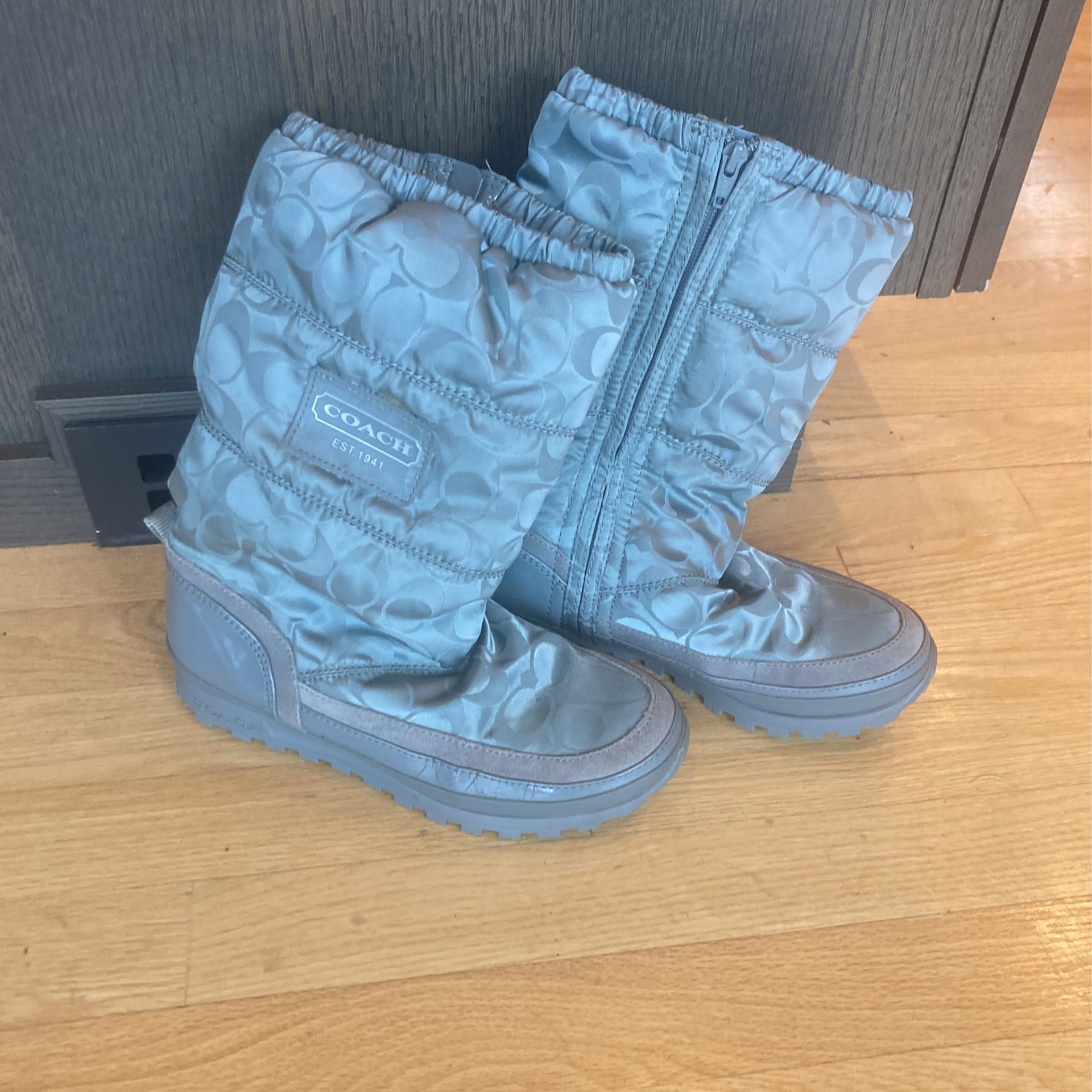 Coach Snow Boots Size 7.5 B