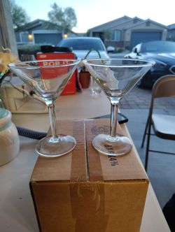 2 Martini Glasses