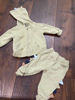 Boys green dinosaur sweater and pants size 3/6 months mini bean #20