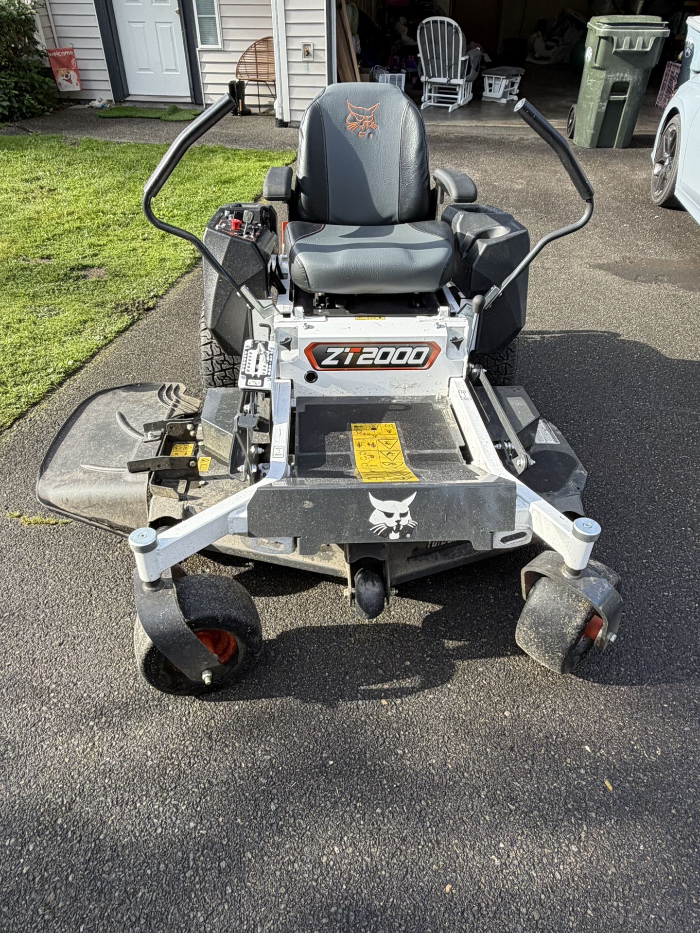 Bob Cat ZT2000 Riding Lawn Mower 48 Inch