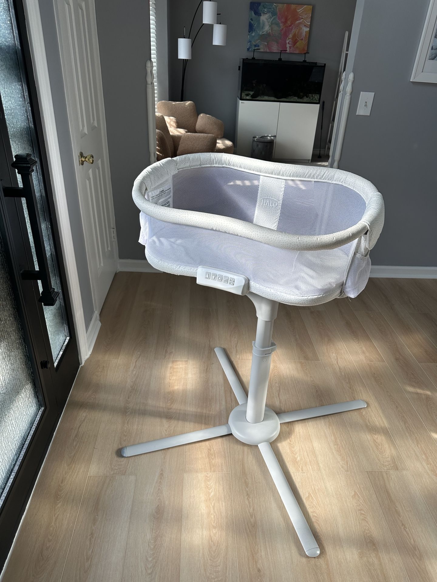 Halo BassiNest Swivel Sleeper Premiere Next Gen, Pebble