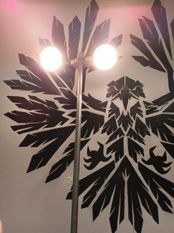 Estimated 8' construction light/flood light