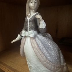 Lladro figurine “Angela” 5211