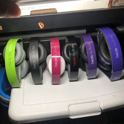 Beats NO BLUETOOTH  $30  Each One 