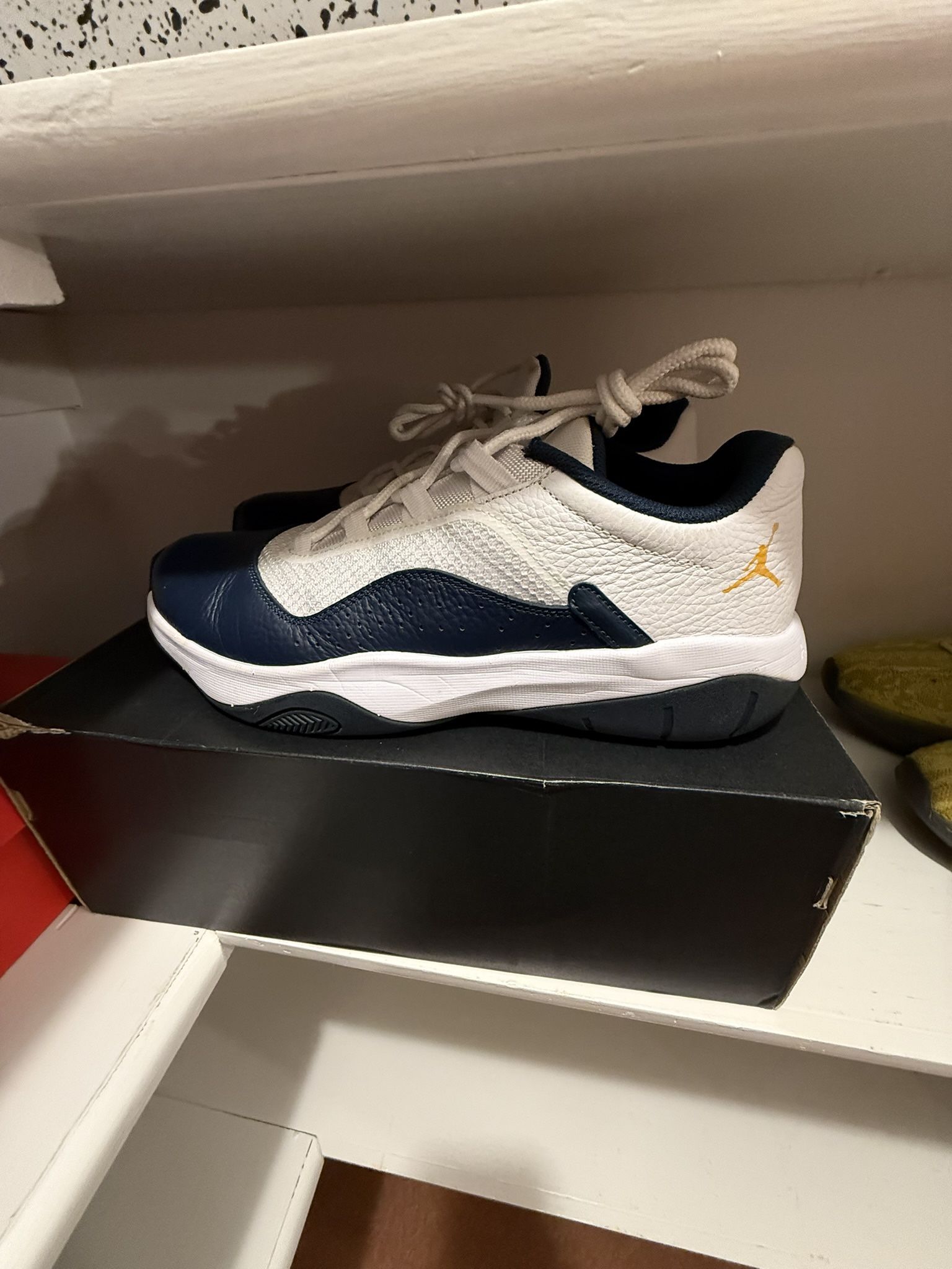 Jordan 11 CMFT Low