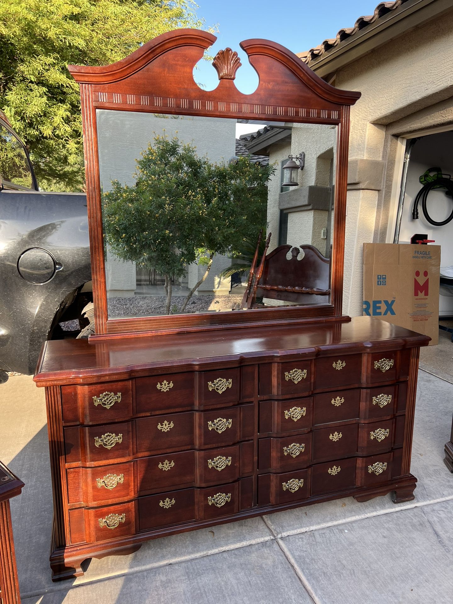 Vintage Queen Bedroom Set