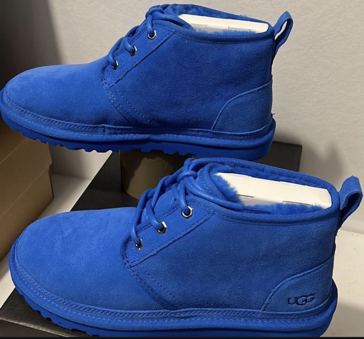 New Ugg Australia Unisex Kid’s Neumel ll Chukka Boots Size 4 (Blue)  