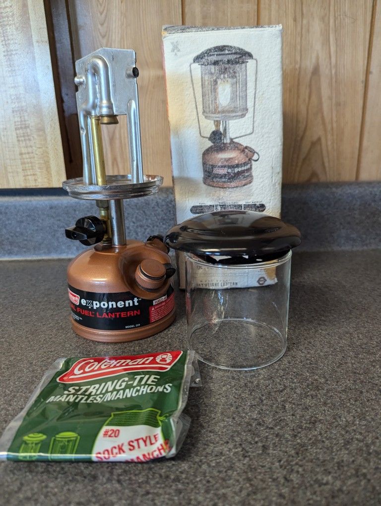 Coleman Exponent Dual Fuel Lantern 229 10/04 Vintage Made USA Some Rust Damage