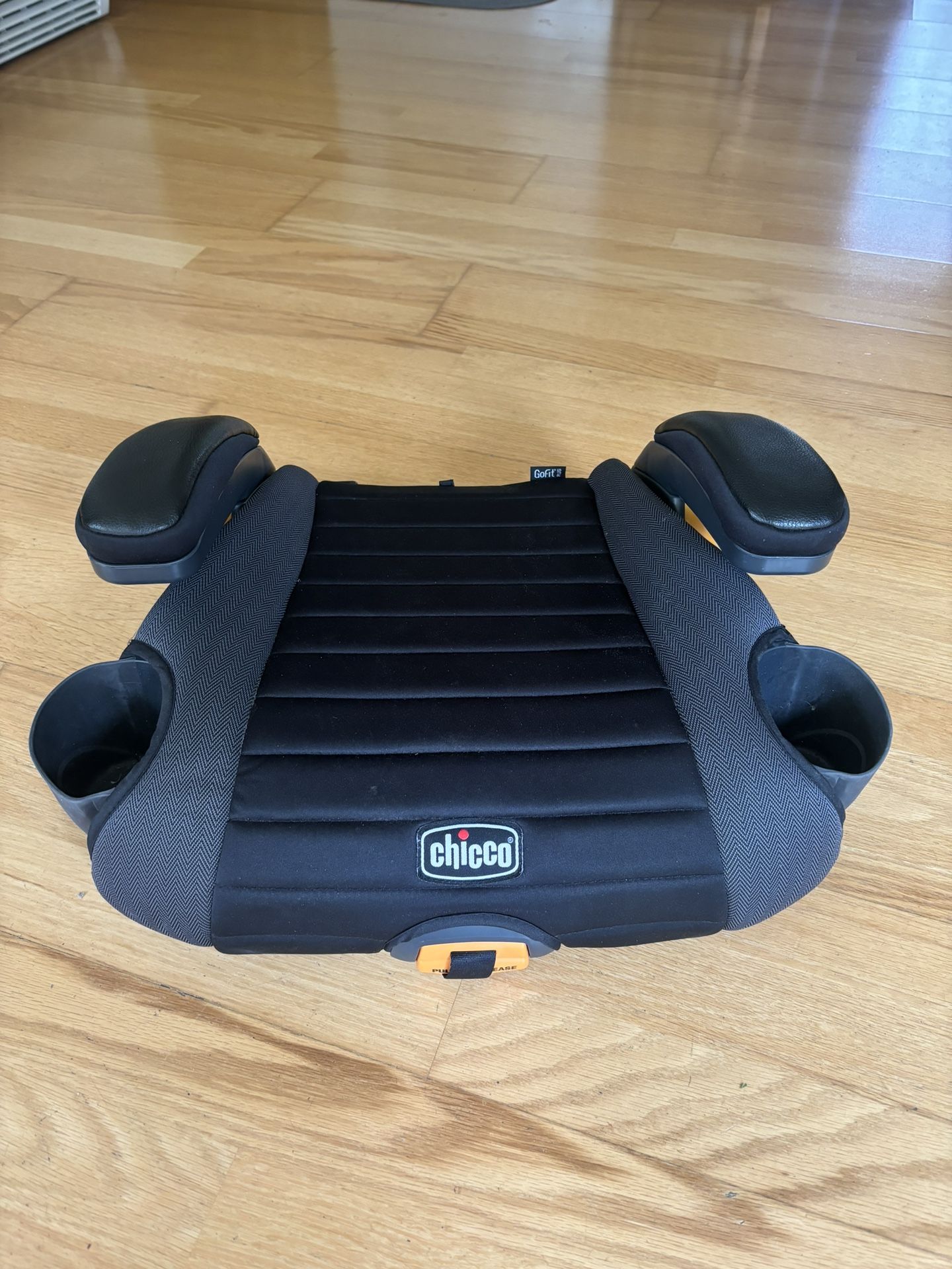 Chicco Backless Booster Carseat 