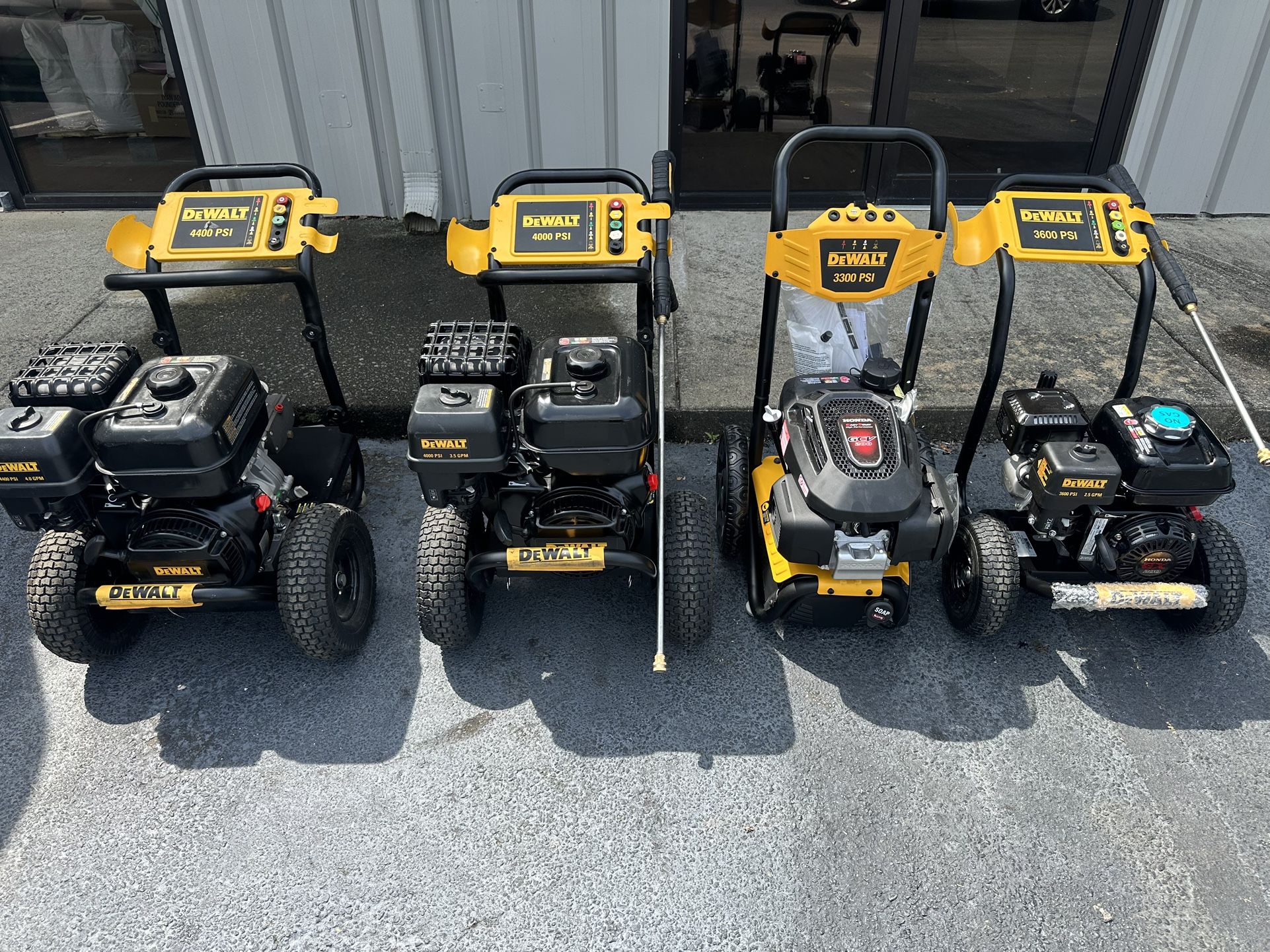 Dewalt Pressure washers different size different price