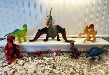 Collection of 8 Dinosaurs