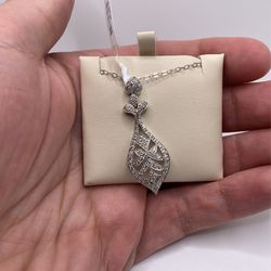 Stunning Diamond & Gold Necklace (0.46 C.t) Cert!