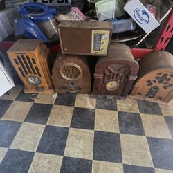 Vintage Radios $40 Each Or $100 For All