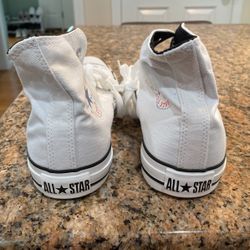 New Converse Chuck Taylor - Men’s Size 8