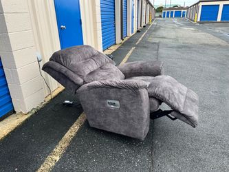 LAZYBOY POWER RECLINER CHAIR