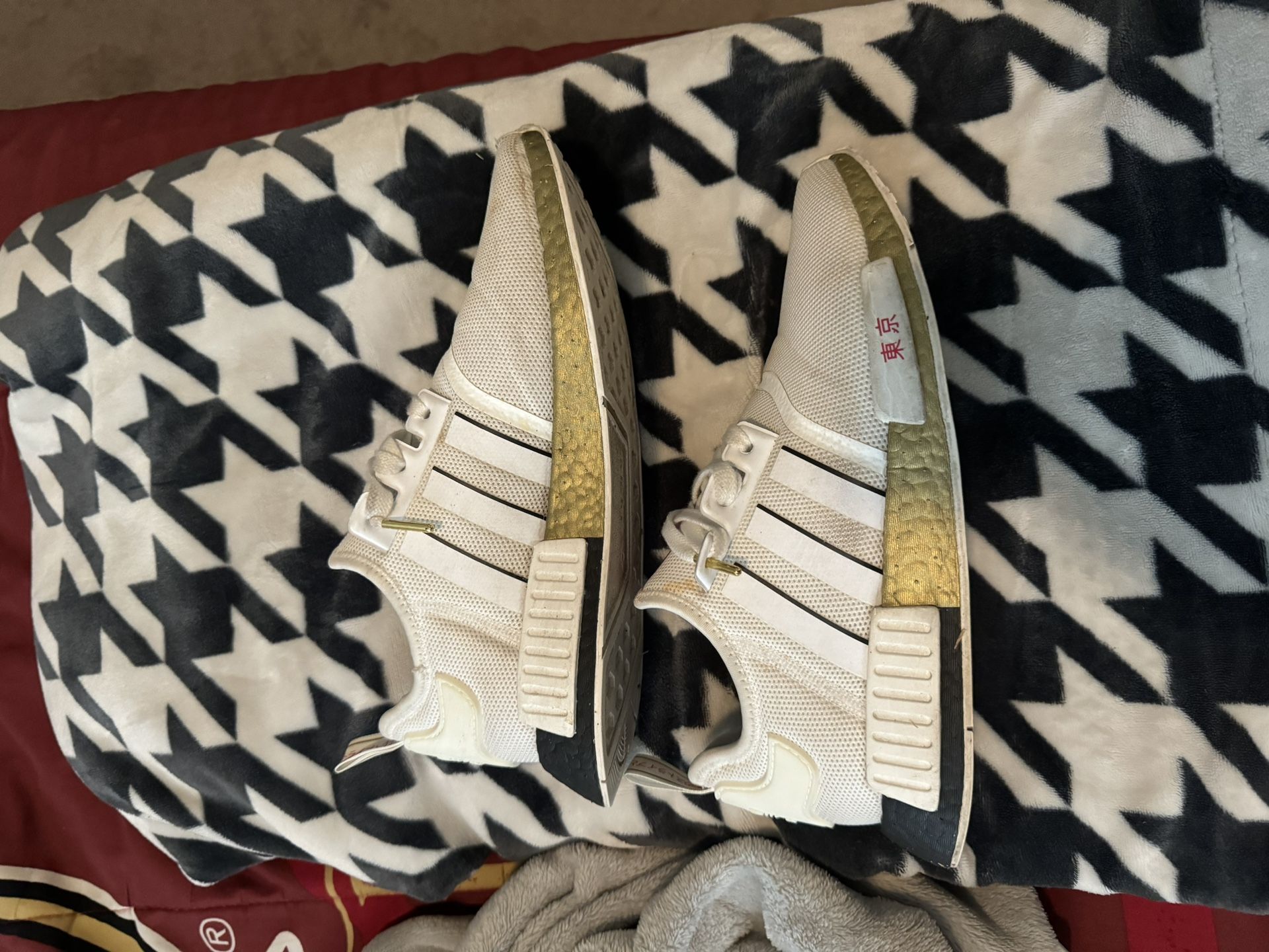 Adidas NMD CNY Size 10