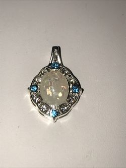 Opal pendant