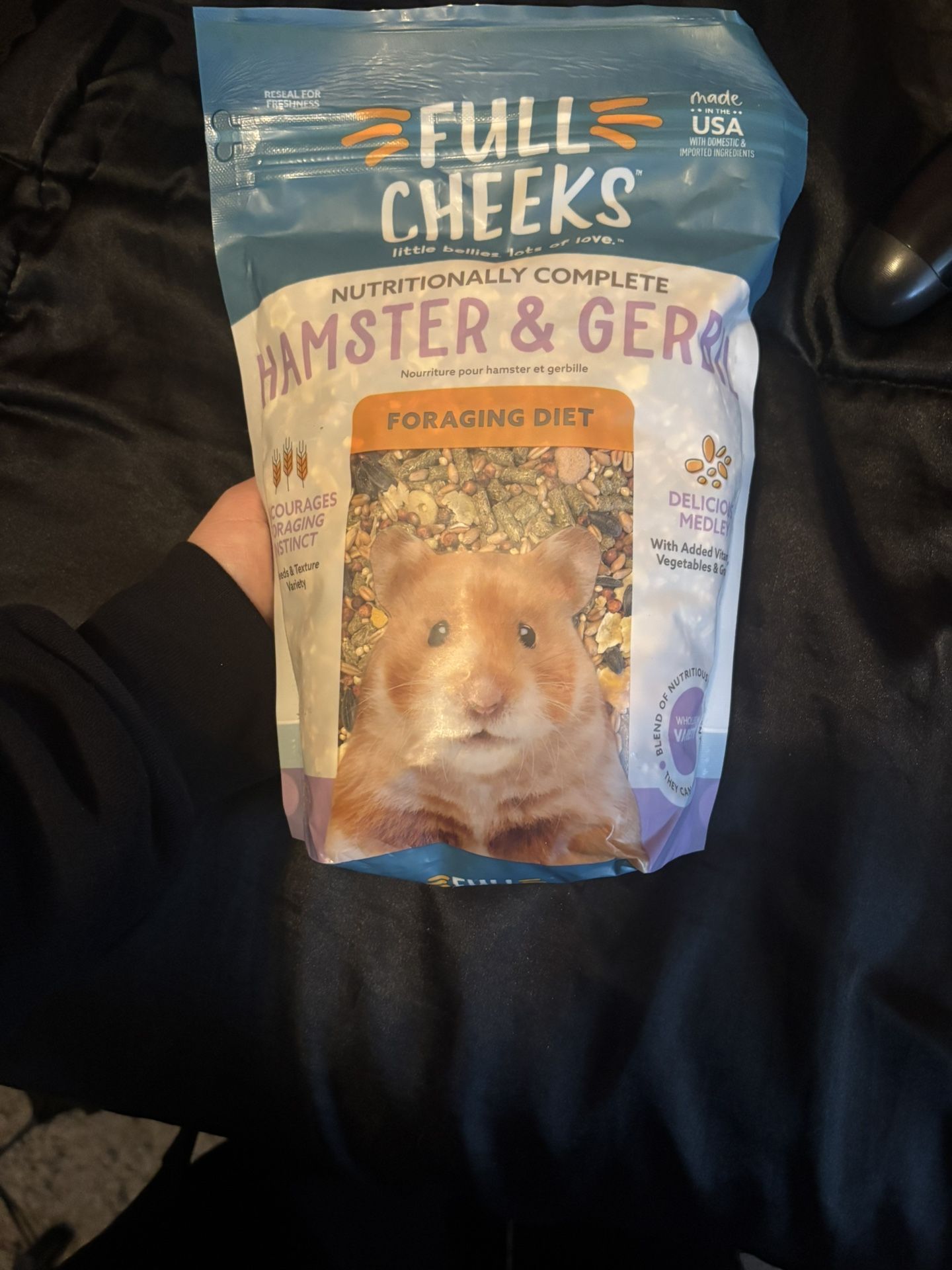 Full Cheeks Hamster & Gerbil Food