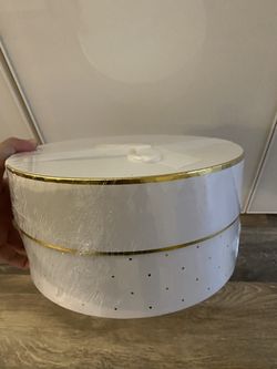 Round 9 Inch Flower/Gift Box - With Bow