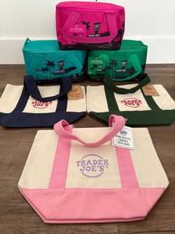 Trader Joe’s Mini Tote Canvas & Mini Insulated Lunch box Bags- $60 (Plantation)