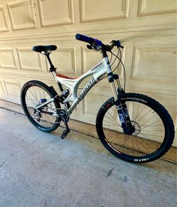 Specialized FSR Enduro Pro M|26 dual suspension mountain bike FSR 26 medium