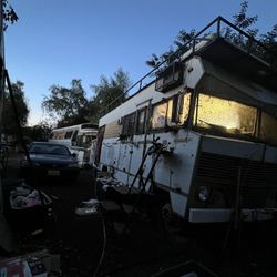 1969 Winnebago motorhome super customized Inside and out