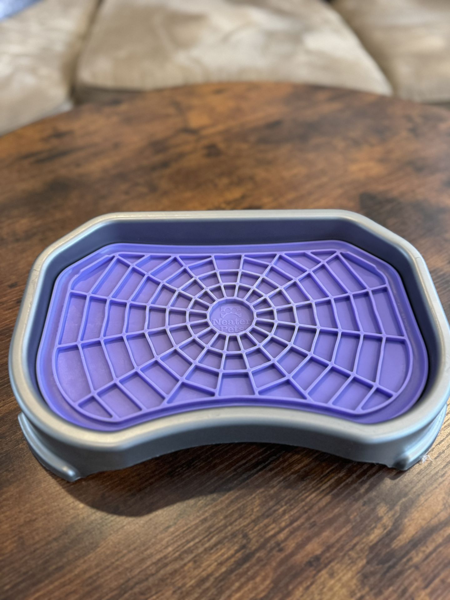 Elevated Slow Feeder / Lick Mat With Tray