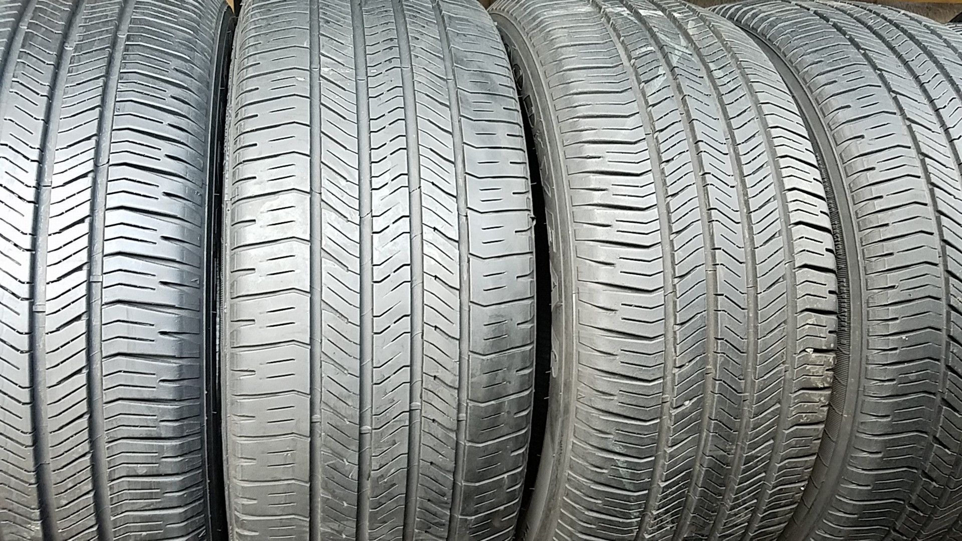 4 good set of Goodyear tires for sale 225/50/18