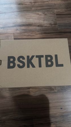 Yeezy basketball shoes size 11