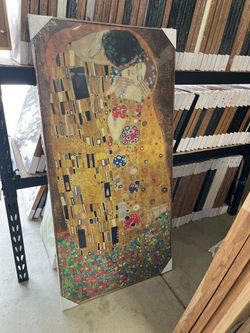 Gustav Klimt 'The Kiss' Floater Framed Canvas Print