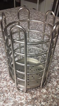 Metal utensil holder