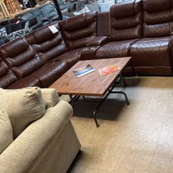 Brand new sectional $3000 grab and go