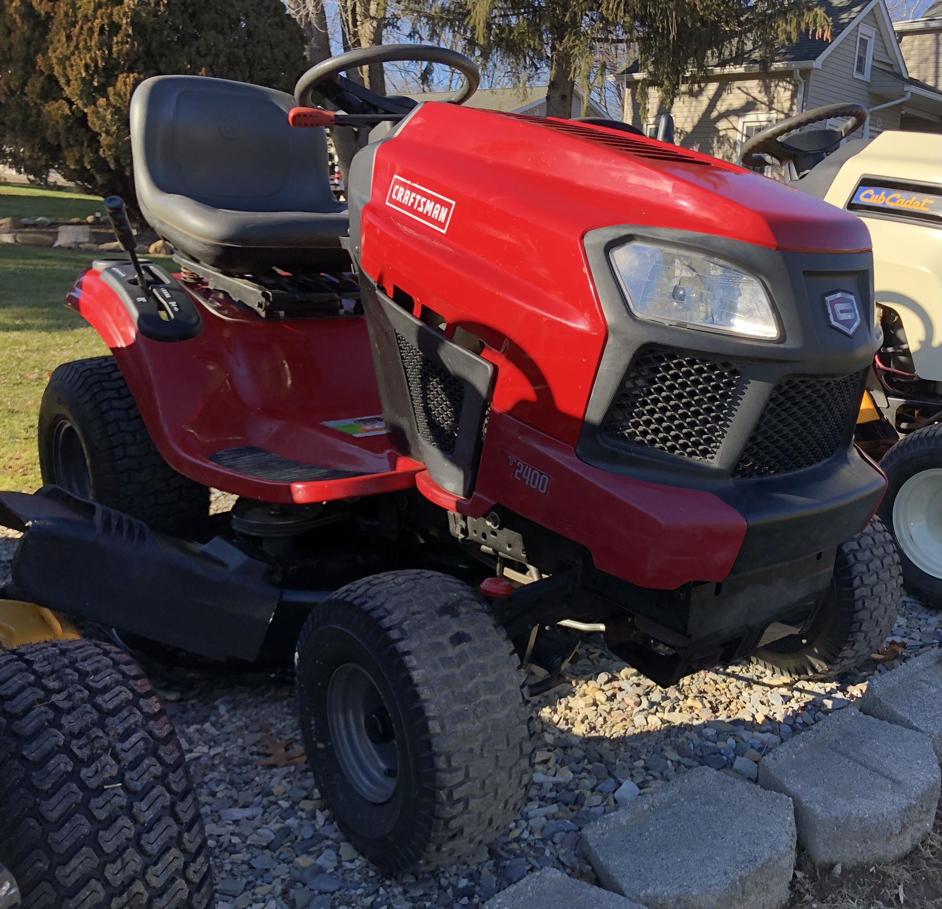 Craftsman 2400 Lawn Tractor